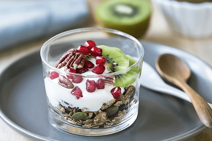 5 Healthy Additions to Your Morning Yogurt